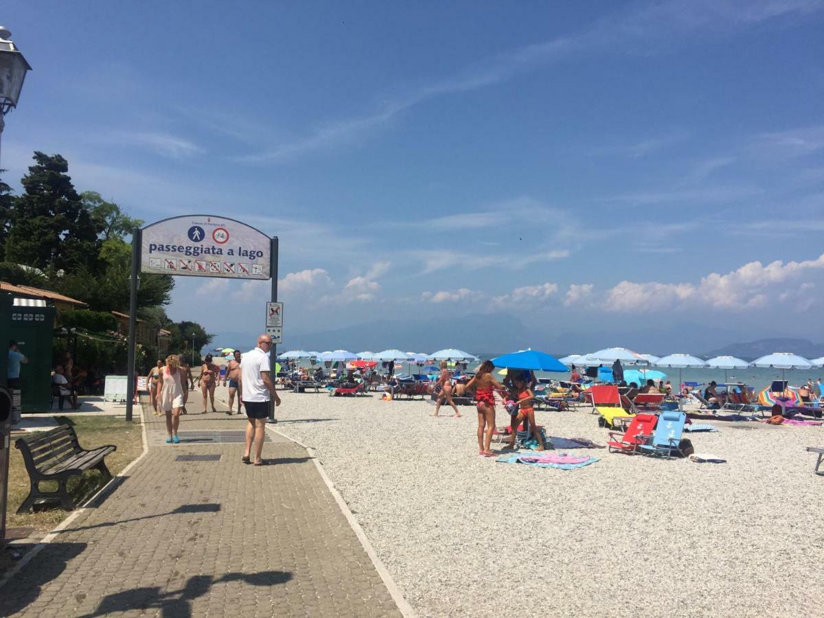 Appartamenti Agli Ulivi Песк'єра-дель-Гарда Екстер'єр фото