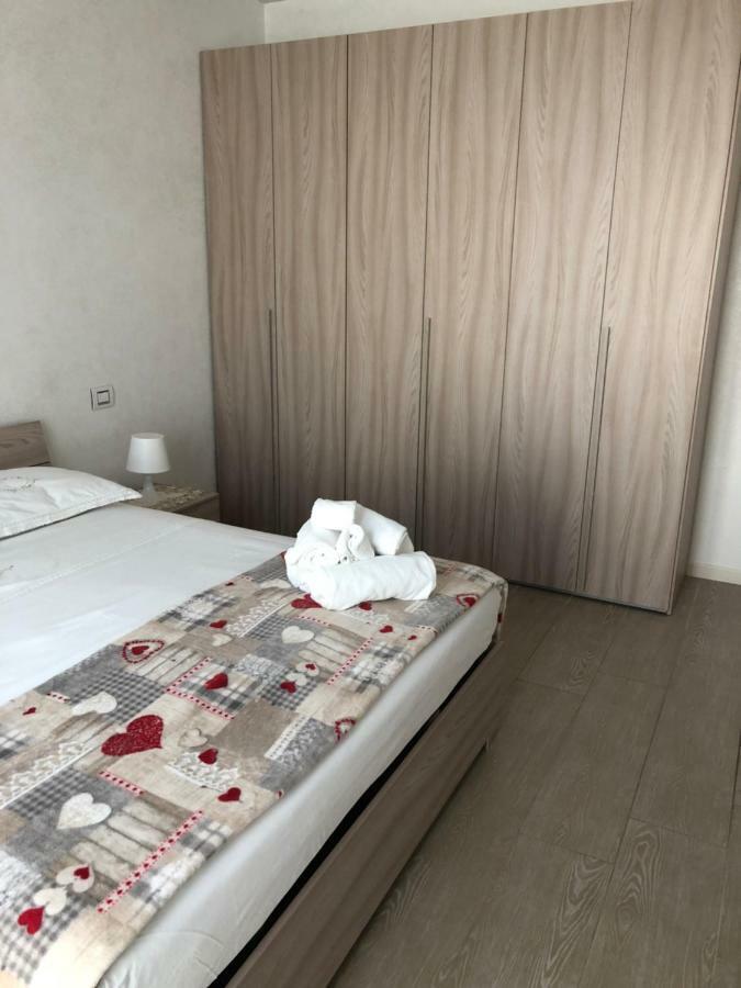Appartamenti Agli Ulivi Песк'єра-дель-Гарда Екстер'єр фото