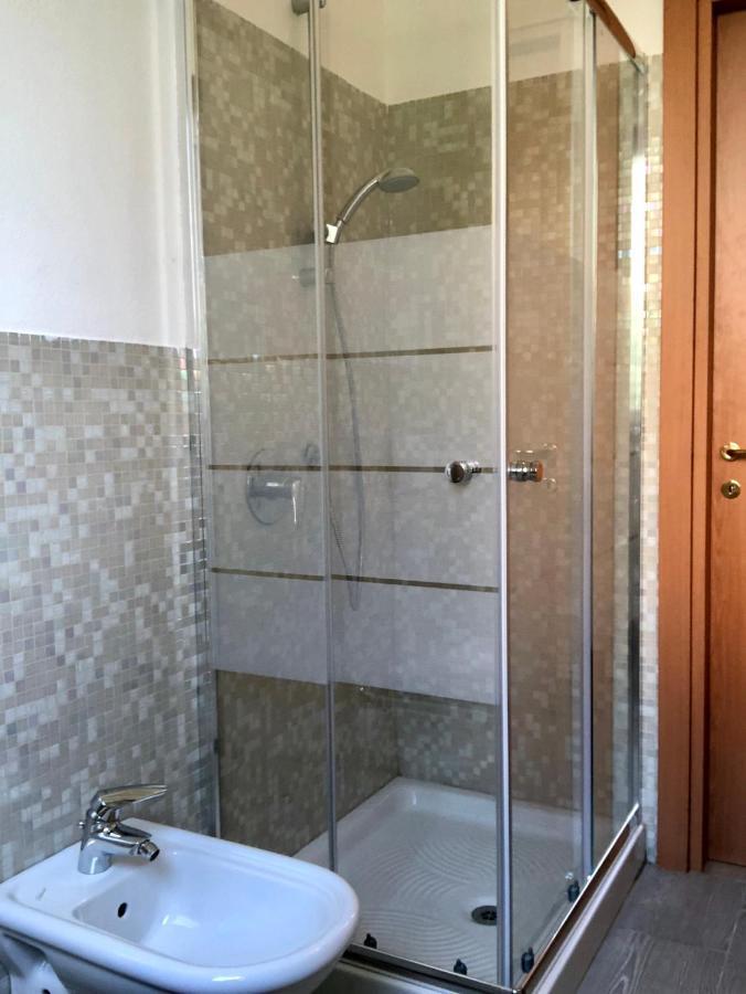 Appartamenti Agli Ulivi Песк'єра-дель-Гарда Екстер'єр фото